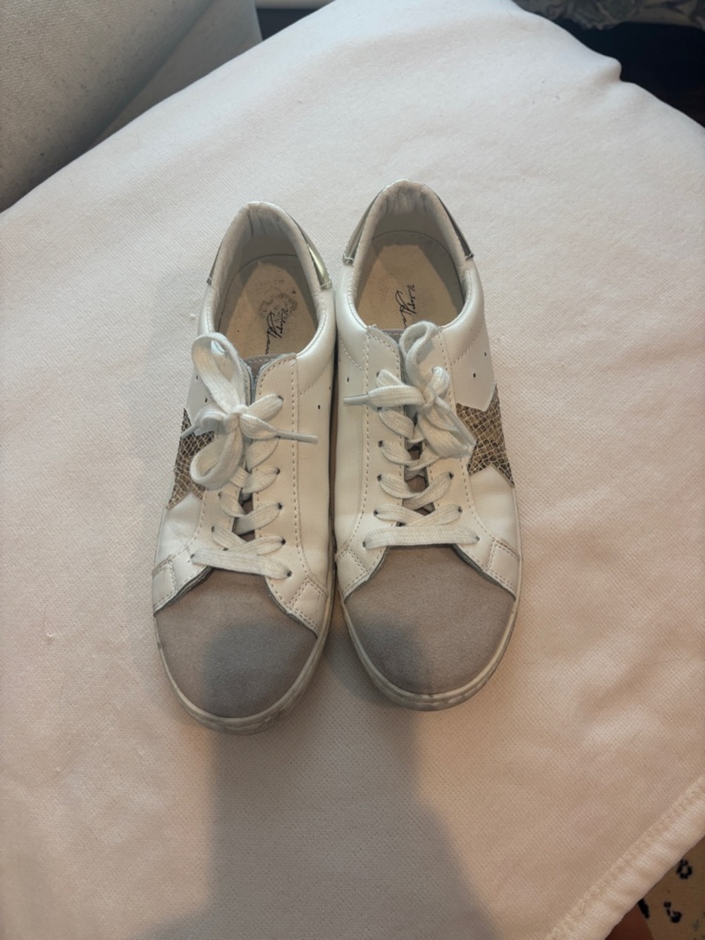 Vintage Havana “Carla” White Leather Sneaker